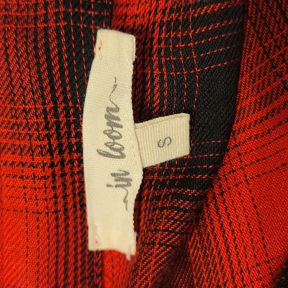 Ladies Buffalo Plaid Top - Picture 3 of 6